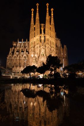 Sagrada Familia bei Nacht